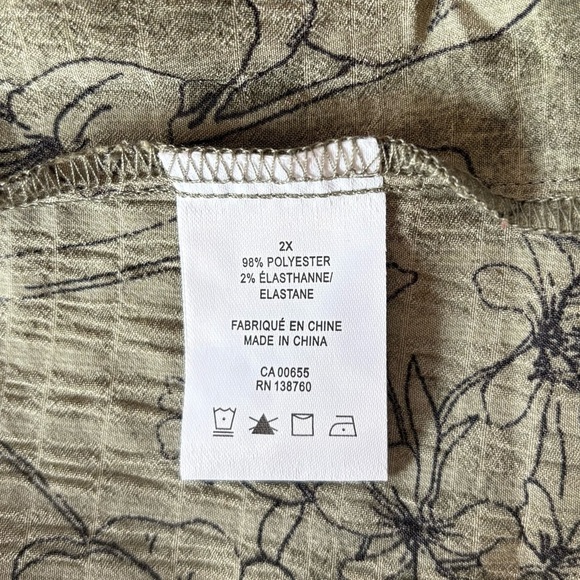 NWOT, Penningtons, Plus Size Tunic Blouse With Balloon Sleeves, 2X, Green - Picture 7 of 8